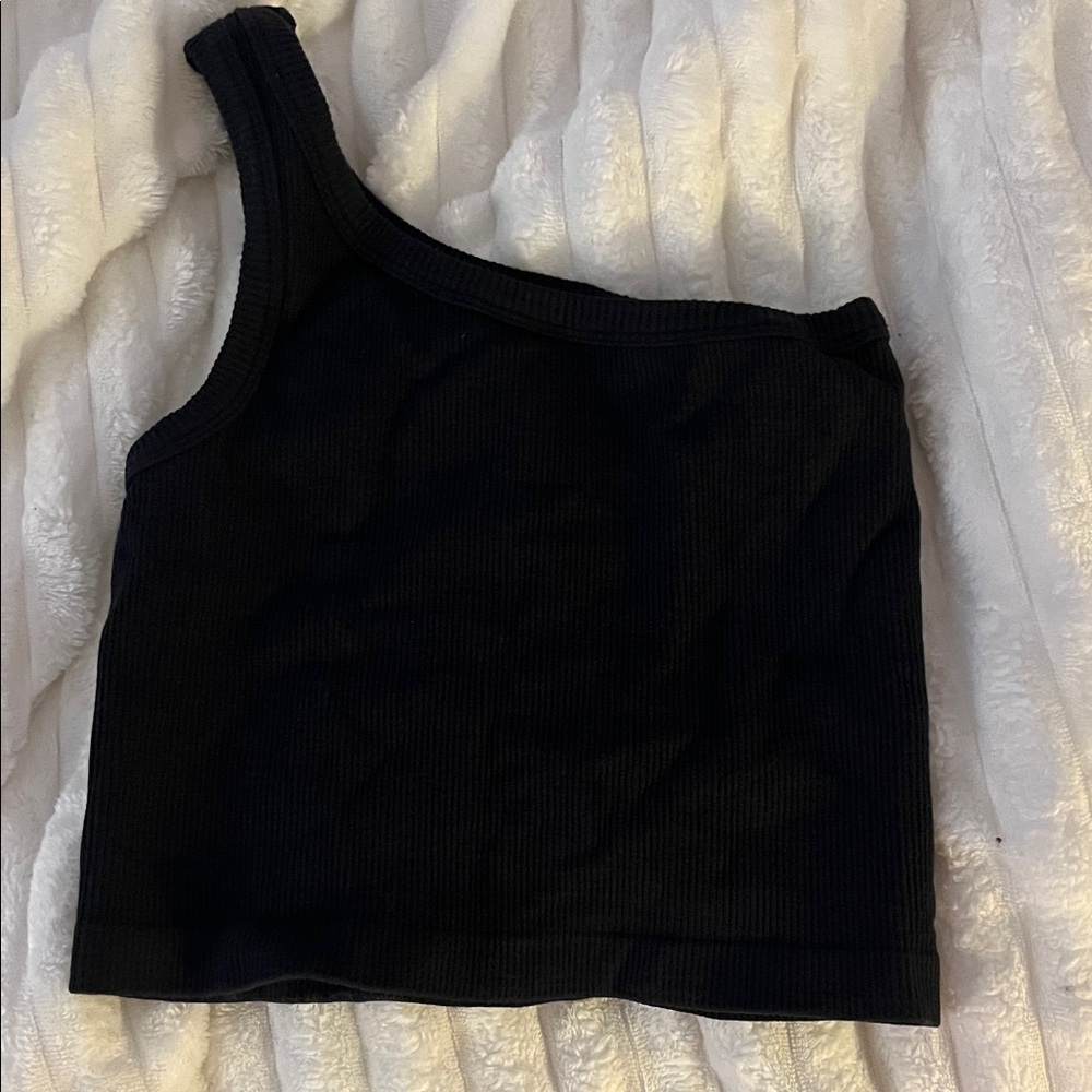 Dry Goods Black One-Shoulder Crop Top